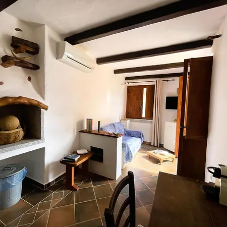 ゲストハウス Amsicora 8 Lt オルビア